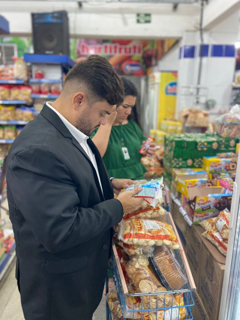 PROCON-BY faz autuação a supermercado após denúncia de produto alimentício com prazo de validade vencida