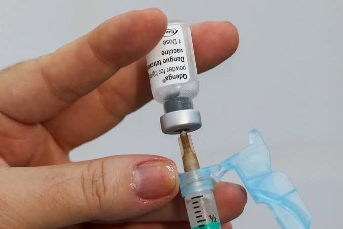 Bayeux recebe novo lote de vacina contra dengue e retoma vacinação de crianças e adolescentes