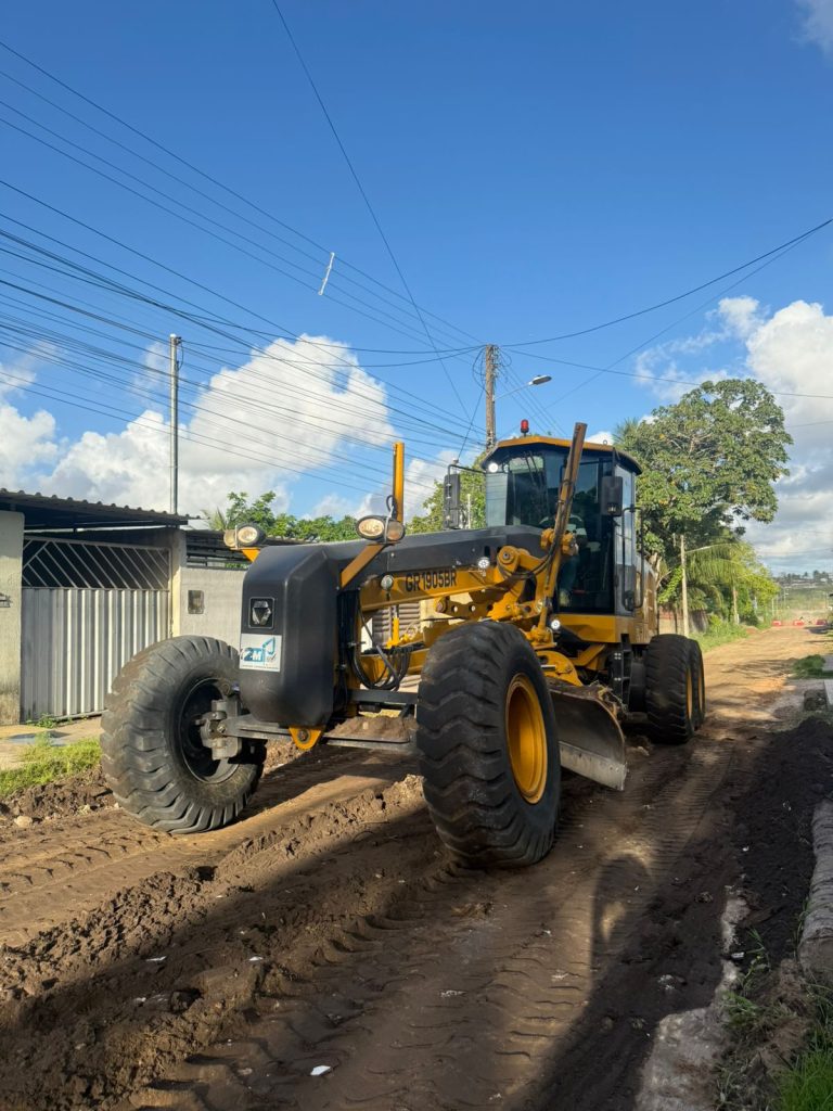 Prefeitura de Bayeux inicia terraplanagem e avança com obras de infraestrutura no Comercial Norte