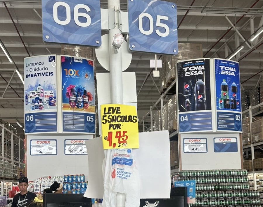 Procon de Bayeux autua supermercado pela prática abusiva na venda de sacolas