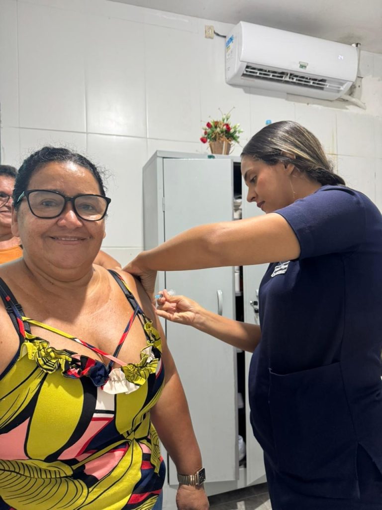 Bayeux bate recorde no Dia D de vacinação e aplica quase 1000 doses contra influenza