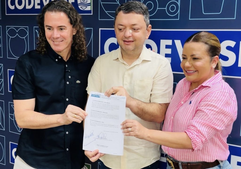 Prefeita Tacyana Leitão assina Ordem de Serviço para pavimentação em Bayeux