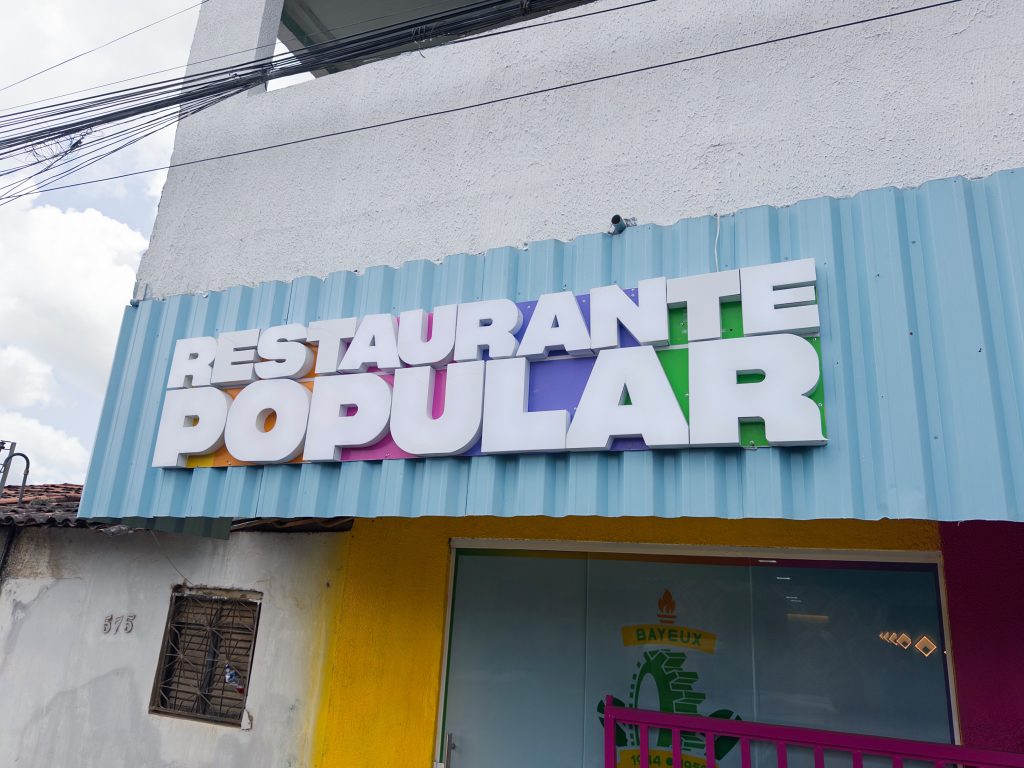 Bayeux inaugura Restaurante Popular do Mário Andreazza com 700 refeições diárias e Padaria Escola