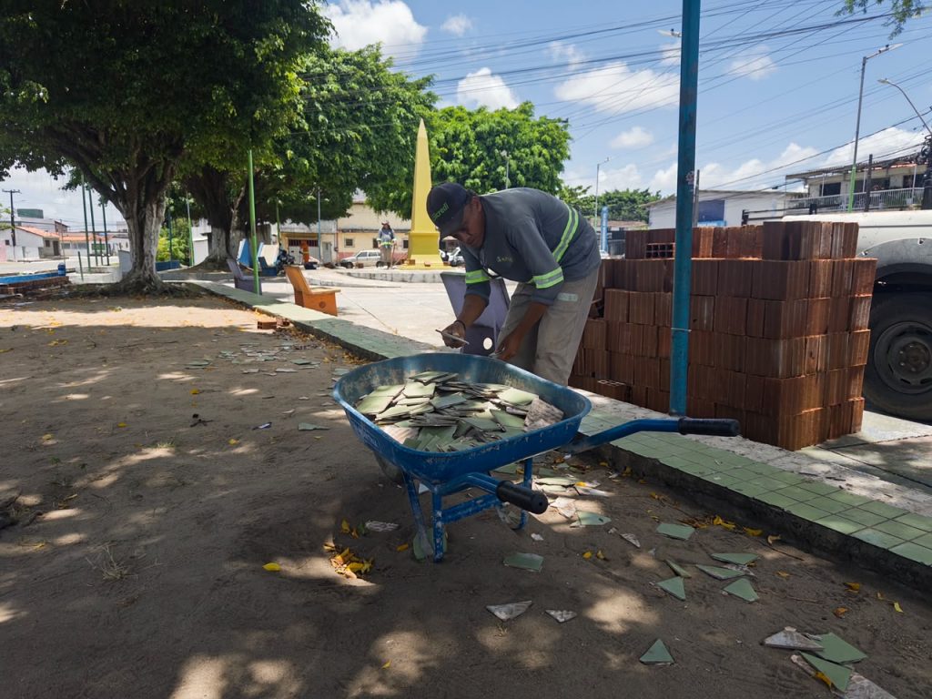 Prefeitura de Bayeux inicia reforma da Praça 6 de Junho com melhorias e valorização histórica