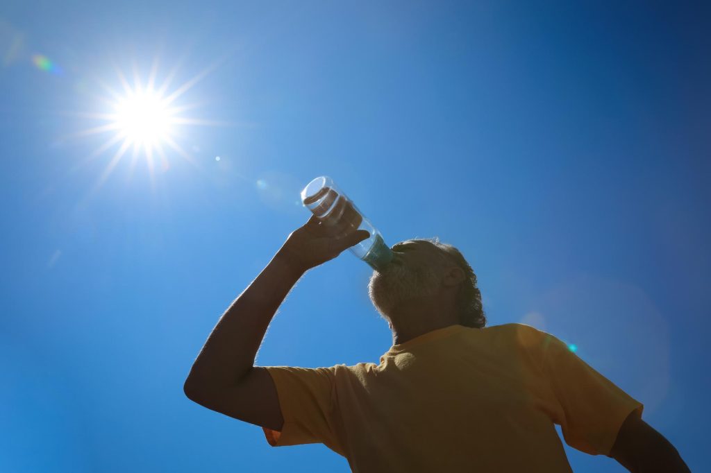 Alerta de calor severo: Prefeitura de Bayeux intensifica ações de prevenção e cuidados com a saúde